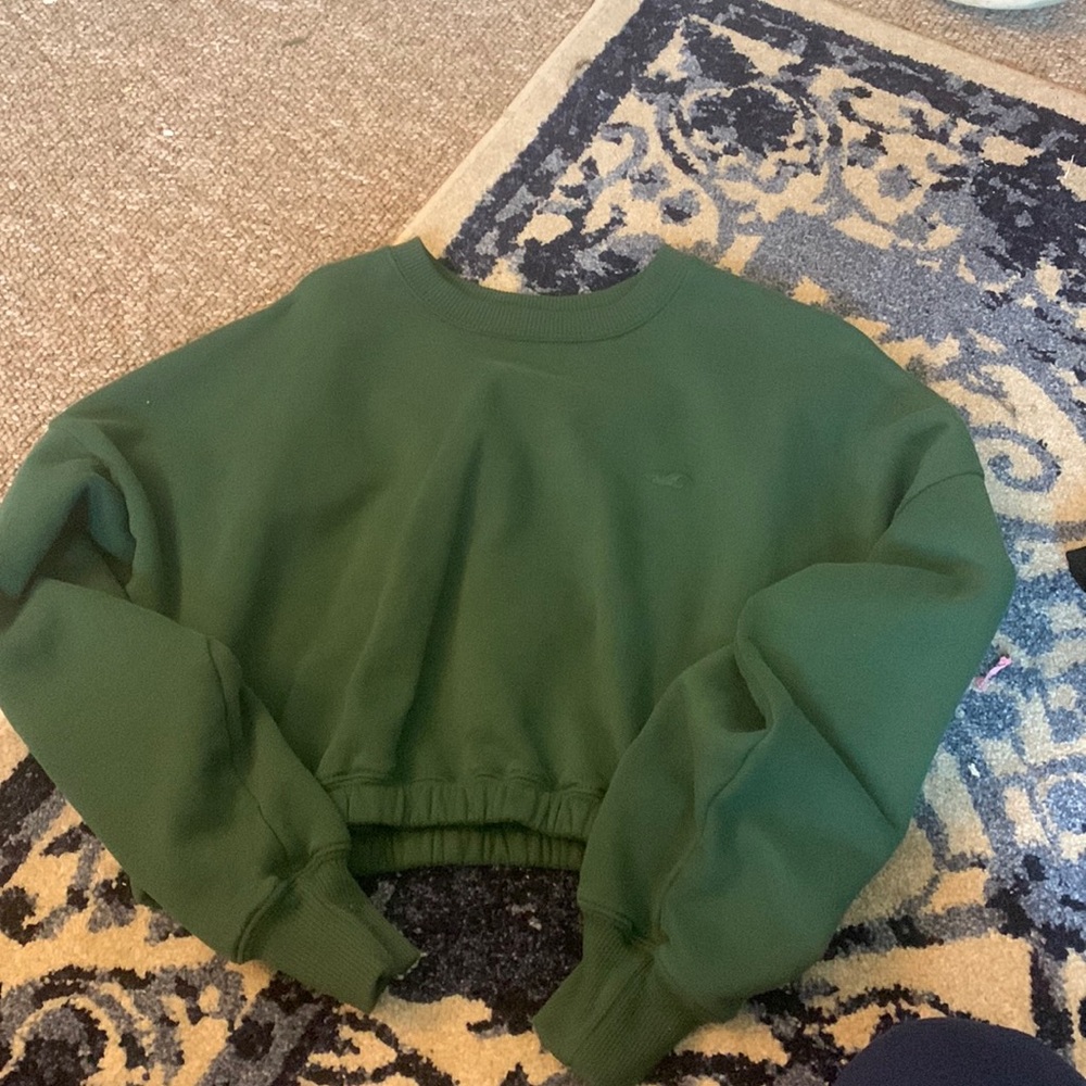 Hollister crop sweatshirt